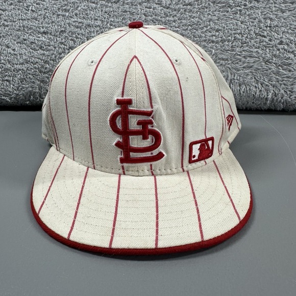 St. Louis Cardnials Hat Cap Fitted Pinstripes White Red 7 3/8 59Fifty New Era - Picture 1 of 11